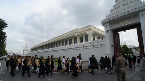 เพิ่มรอบ เข้าสักการะ ให้ 'ภิกษุ'