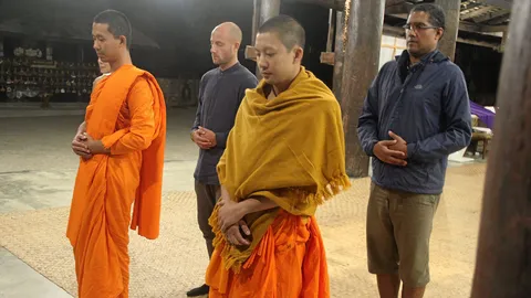 หมายจับ 'น็อตกราบรถ' ยังไม่สึก!