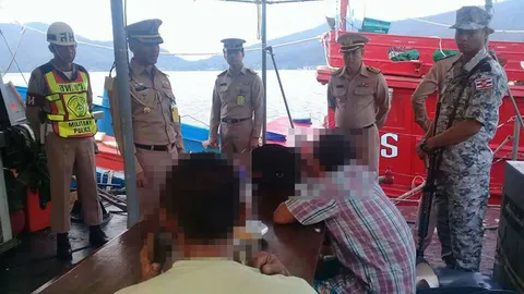 'เรือหลวงตากใบ'จับเรือประมงดัดแปลง ค้าน้ำมันเถื่อน กลางแหลมตาชี