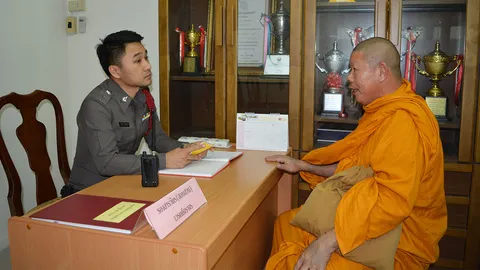 หนุ่มวัย 39 ไม่ทน! ต่อยปากพระสงฆ์ อ้างชอบแหย่สุนัขเวลาผ่านกุฏิหลวงพ่อ 