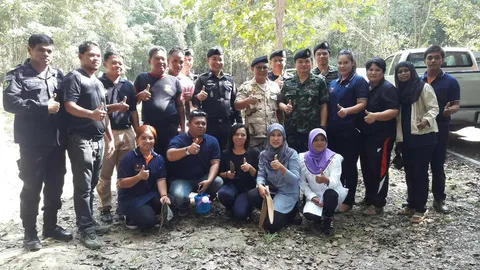 ฉก.ทพ.43 พร้อม ขรก.-ปชช. อ.โคกโพธิ์ รวม450 คน ปลูกป่าเฉลิมพระเกียรติ