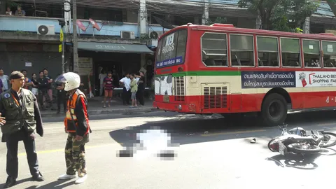 รถเมล์สาย12 ไปไม่ถึงห้วยขวาง ทับหัวเด็กช่างยนต์ ดับที่ดินแดง 