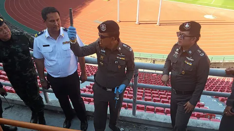 ห้ามเข้าตลอดชีวิต ประกาศิต'บิ๊กอ๊อด'-ทุกสนามบอลแก๊งจุดพลุไฟป่วน