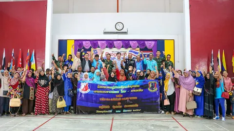 ฉก.ร.5นำปชช.ร่วมกิจกรรม 'หมู่บ้านเข้มแข็งคู่ขนานชายแดนไทย-มาเลเซีย'