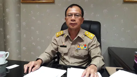 ตั้งกก.สอบวินัย ผอ. ร.ร.ดังกาฬสินธุ์ ทิ้งก็อกน้ำร้าง บีบขายน้ำขวด นร.