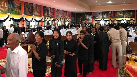 ศิษย์แห่ร่วมพิธีบรรจุสรีระ‘หลวงพ่อแช่ม’วัดสำนักตะคร้อ เกจิดังสายตะกรุด