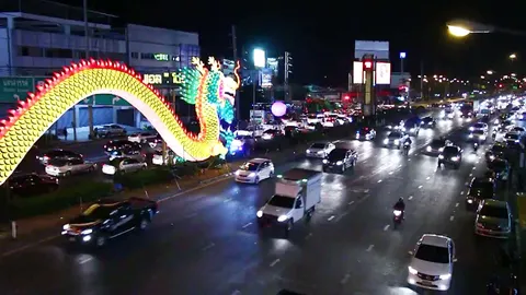 ช่วงค่ำจราจรแน่นนครสวรรค์ คนทยอยเดินทางขึ้นเหนือ ก่อนหยุดยาวปีใหม่