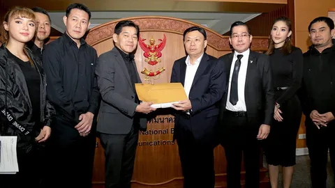 'วิชา' นำทีมผู้ประกอบการภาพยนตร์ รณรงค์ หยุด!ละเมิดลิขสิทธิ์