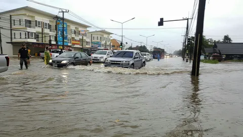 บขส. ประกาศหยุดเดินรถ 6 เส้นทางภาคใต้ ผ่าน อ.ทุ่งสง เหตุน้ำท่วมสูง