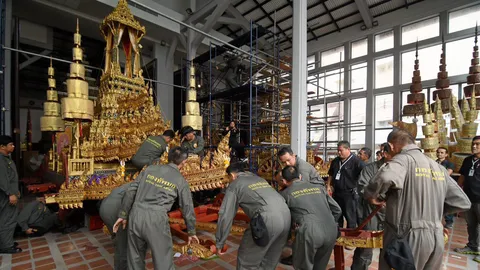 บูรณะราชรถน้อย