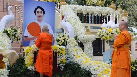 เผาแล้ว 'มะปิน' เหยื่อมือมีดฆ่าชิงไอโฟน แม่เผยอโหสิกรรมให้