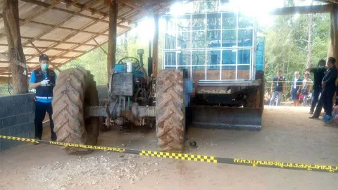 นายก อบต.อวน 3 สมัย ถูกรถไถชน ยืนตายกลางลานไซโลข้าวโพด
