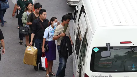 สุดทน! 2 ปีผ่านแก้รถตู้ไม่คืบ