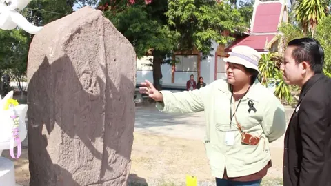 กรมศิลป์ฯ คาดใบเสมาโบราณกาฬสินธุ์ อายุราว 1,200 ปี ห้ามทาแป้ง-สรงน้ำ