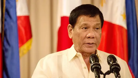 ดูเตร์เตเล็งประกาศกฎอัยการศึก ไฟเขียวยิงคนร้ายพร้อมตัวประกัน