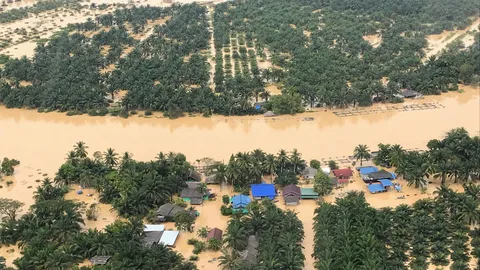 ฟ้าหญิงจุฬาภรณ์ พระราชทาน 1 ล้าน ช่วยชาวสุราษฎร์ธานีที่ประสบอุทกภัย 