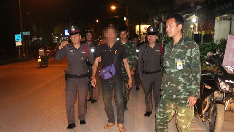 ทหารจริงจับทหารปลอม ดอดลักรถชาวบ้าน ไปเจอดันชักบัตร ร.ต.ขู่ 
