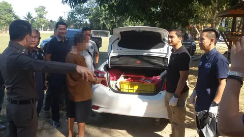 ขายง่าย ราคาดี! จับอาหลานตระเวนลักไฟท้ายกระบะ ยึดของกลางนับสิบ