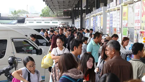 ผุดที่จอดรถตามแนวรถไฟฟ้า คมนาคมเร่งดันมินิบัสแทนรถตู้สาธารณะ