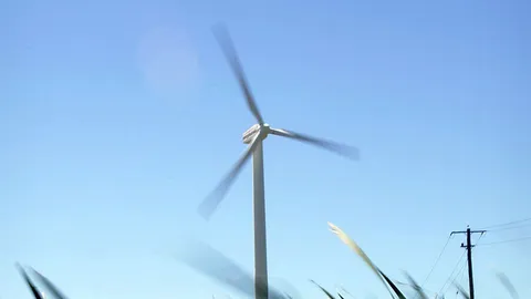 ส.ป.ก.โคราช มีรายได้จาก 7 บ.เอกชนเช่าที่ตั้งกังหันผลิตไฟฟ้าปีละ 10 ล.