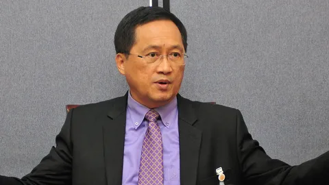 พท.โต้แหลก 'วันชัย' วิ่งเต้นแสวงหาอำนาจ ยันพรรคไม่ใช่ของทักษิณ