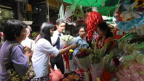 ดอกไม้แพง “วาเลนไทน์” เงียบเหงา