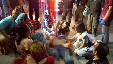 หนุ่มวินกลับไม่ถึงบ้าน จยย.เสยเสาไฟฟ้าใกล้ปากซอยสามัคคี 6 ดับคาที่