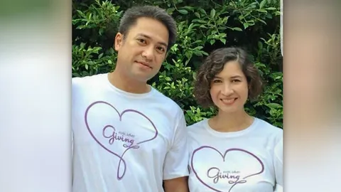 “เลิก...”