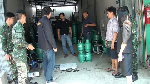 พาณิชย์ชัยนาท เข้ม ออกตรวจร้านแก๊ส หลังปรับขึ้นราคา