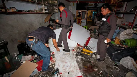 คอมแอร์บึม ฉีกร่าง เลือดท่วม 4