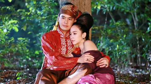 'อั้ม&เคลลี่' สวีตกลางป่า รักต้องห้ามยามดึก