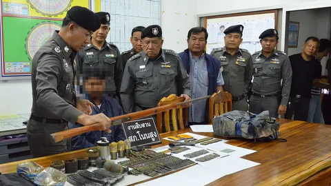 รวบอดีตทหารพรานใต้ ซุกอาวุธสงคราม-ระเบิดอื้อ อ้างชอบสะสม