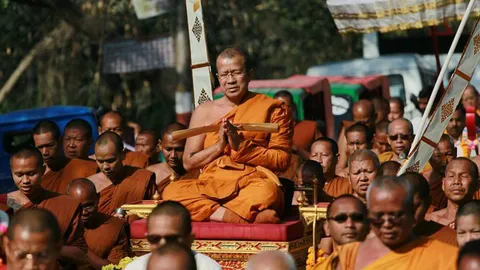 วัดไทยกุสินาราเฉลิมราชย์ จัดสมโภช นมัสการพระบรมสารีริกธาตุ ยิ่งใหญ่