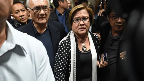 ปินส์จับวุฒิสมาชิกหัวหอกวิจารณ์นโยบายผู้นำ