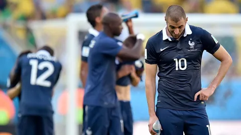 ปธ.ลูกหนังแดนน้ำหอมไฟเขียว ‘เดชองส์’ เรียก ‘เบนเซมา’ คืนทัพ