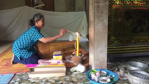 พ่อร่ำไห้ใจจะขาด! ถอยสิบล้อทับลูกสาวขวบเศษดับ เผยนาทีสลดหนูน้อยเดินตาม