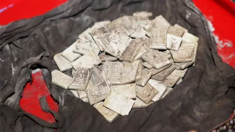 เปิดกรุพระสมเด็จลองพิมพ์ มีบันทึก หลวงปู่โตบรรจุเอง พบหลายร้อยองค์  