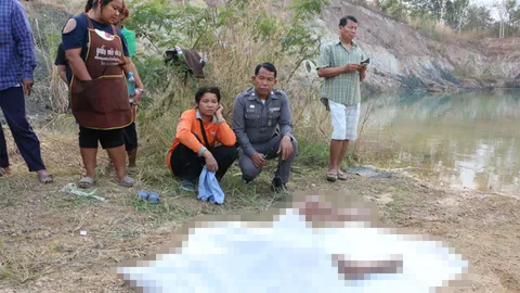 อุทาหรณ์! ด.ช.8 ขวบชวนเพื่อนไปเล่นน้ำบ่อลูกรังเก่า ลื่น! จมดับคาก้นสระ