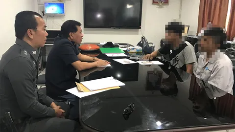 รวบได้ 2 โจ๋รุมตื้บ รปภ.บ้านเอื้อฯ สลบเหมือด ฉุนถูกห้ามเบิ้ลรถเสียงดัง