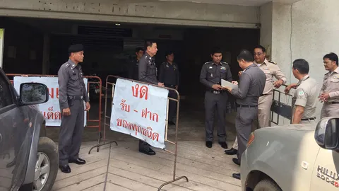 ด่วน! พ่อค้าไอซ์หนีทั้งตรวน วิ่งขึ้นเก๋งขณะมาศาลสระแก้ว ปิดเมืองล่า (คลิป)