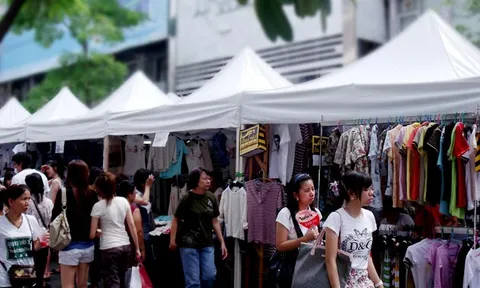 ตลาดช็อปเต็นท์ขาว..ภาพลักษณ์ใหม่ในสยามแสควร์