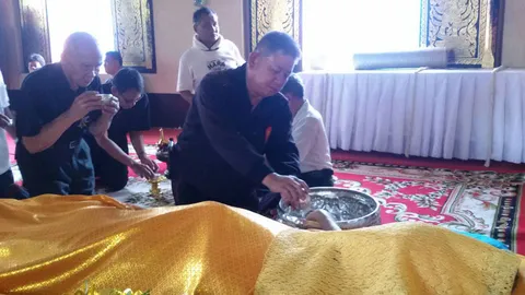 ลูกศิษย์โศกเศร้า สิ้นครูบาศรีทน เกจิดังเมืองแม่สะเรียง สิริอายุ 82 ปี