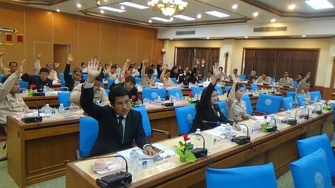 สภา อบจ.เมืองคอนคว่ำญัตติโอนสนามกีฬา