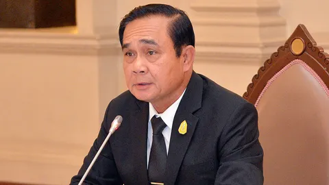 'ประยุทธ์' แนะท้องถิ่นปรับปรุงให้เข้มแข็ง ลั่นยังไม่พร้อมกระจายอำนาจ