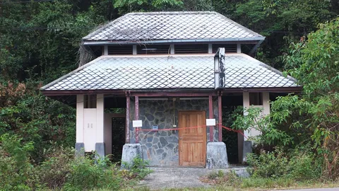 ห้องน้ำบนเกาะช้าง หรูแต่ร้าง แก้ปัญหาเฉพาะหน้า รื้อทิ้ง1 ปรับปรุงใหม่1