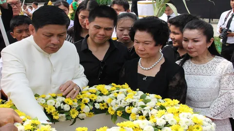 ชาวสุพรรณบุรี ร่วมสร้างอนุสาวรีย์เชิดชูเกียรติ 'บรรหาร ศิลปอาชา'