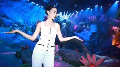 งานแน่นเว่อร์ๆ น้ำตาล ไม่มีเวลาไปขายก๋วยเตี๋ยวช่วยแม่ (คลิป) 