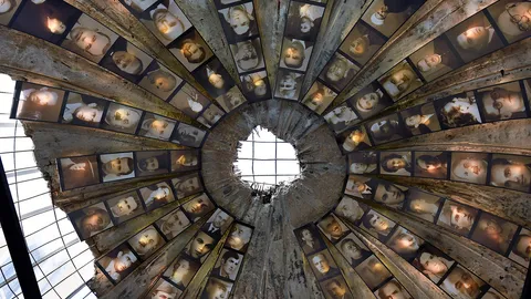 อดีตอันขื่นขม