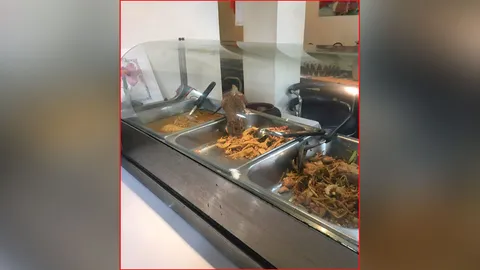 ไอ้หยา! ขรก.ยี้ หนูตัวเป้งไต่ชิมผัดหน่อไม้ ร้านข้าวแกงสโมสรสภา