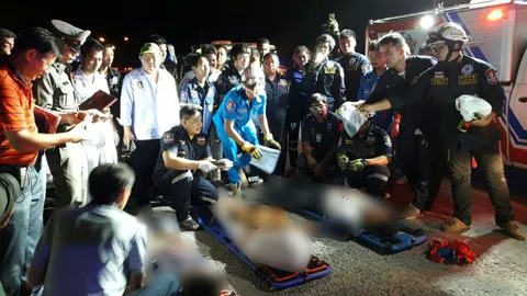 นายสิบทหารม้า ดับ 3 ศพ! ปิกอัพชนท้ายรถพ่วง คนขับง่วงจอดนอนริมถนน